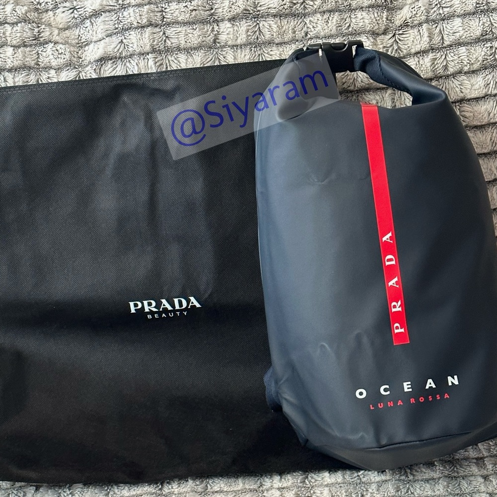 Prada sailing bag/ bucket bag/ gym bag / travel / Weekender bag - Picture 9 of 9